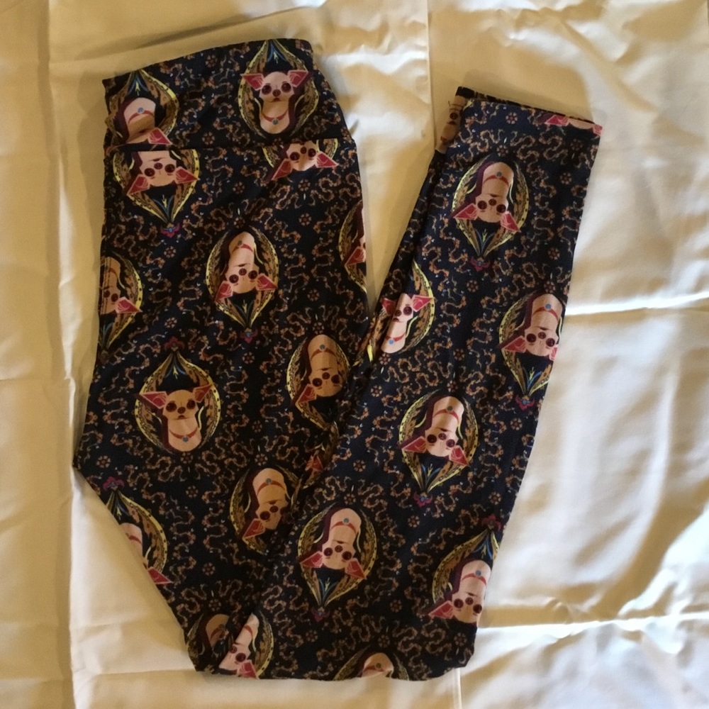 LuLaRoe OS Leggings Chihuahua pattern.